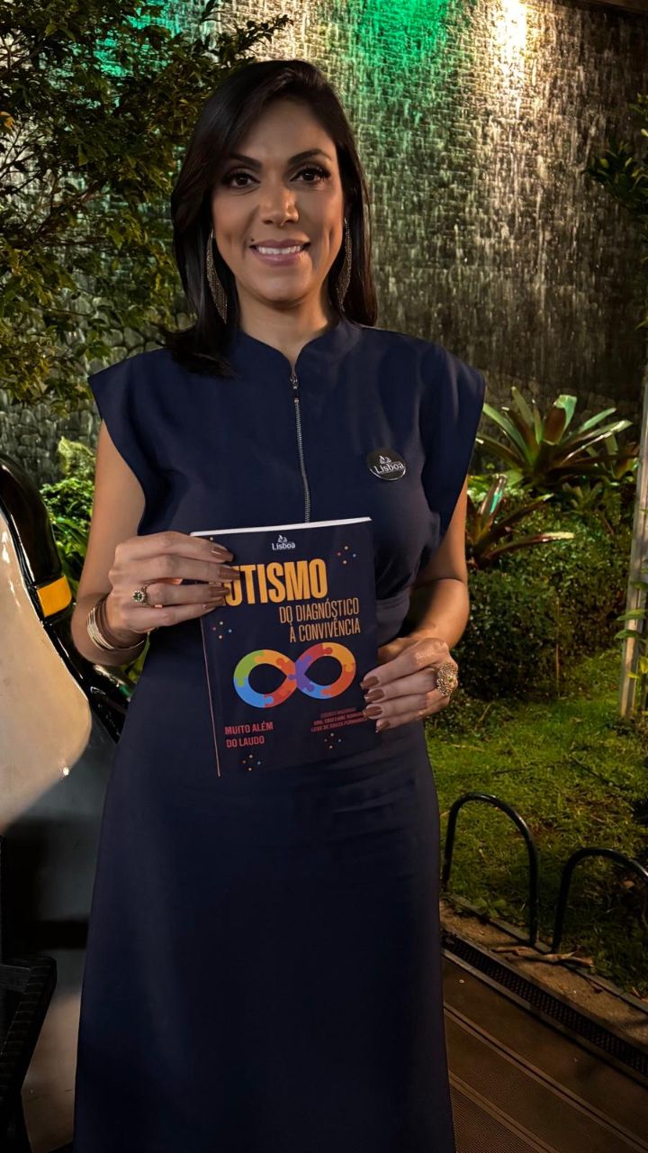 Arte de lançamento com Carla de Castro identificada como coautora